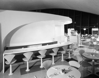 Illustration for article titled Raymond Loewy, the Man Who Made the 20th Century Beautiful